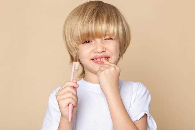 Особенности ухода за зубной щеткой для детей младшего возраста
