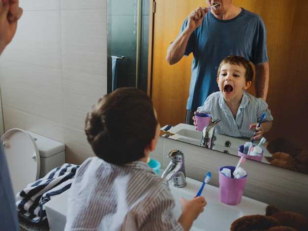 5 советов по выбору зубной щетки для детей разных возрастов - как правильно выбрать щетку для их здоровья и комфорта?